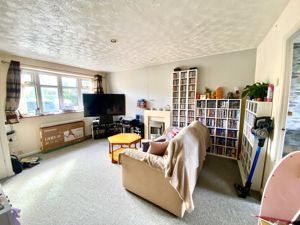 Lounge- click for photo gallery